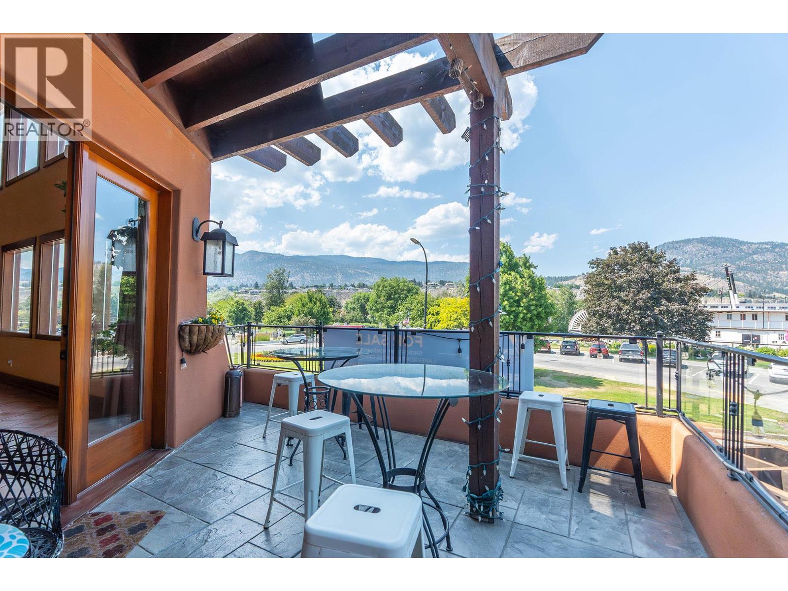 Unit 201 at Casa Grande Inn & Suites, 1070 Lakeshore Drive W, Penticton — private balcony