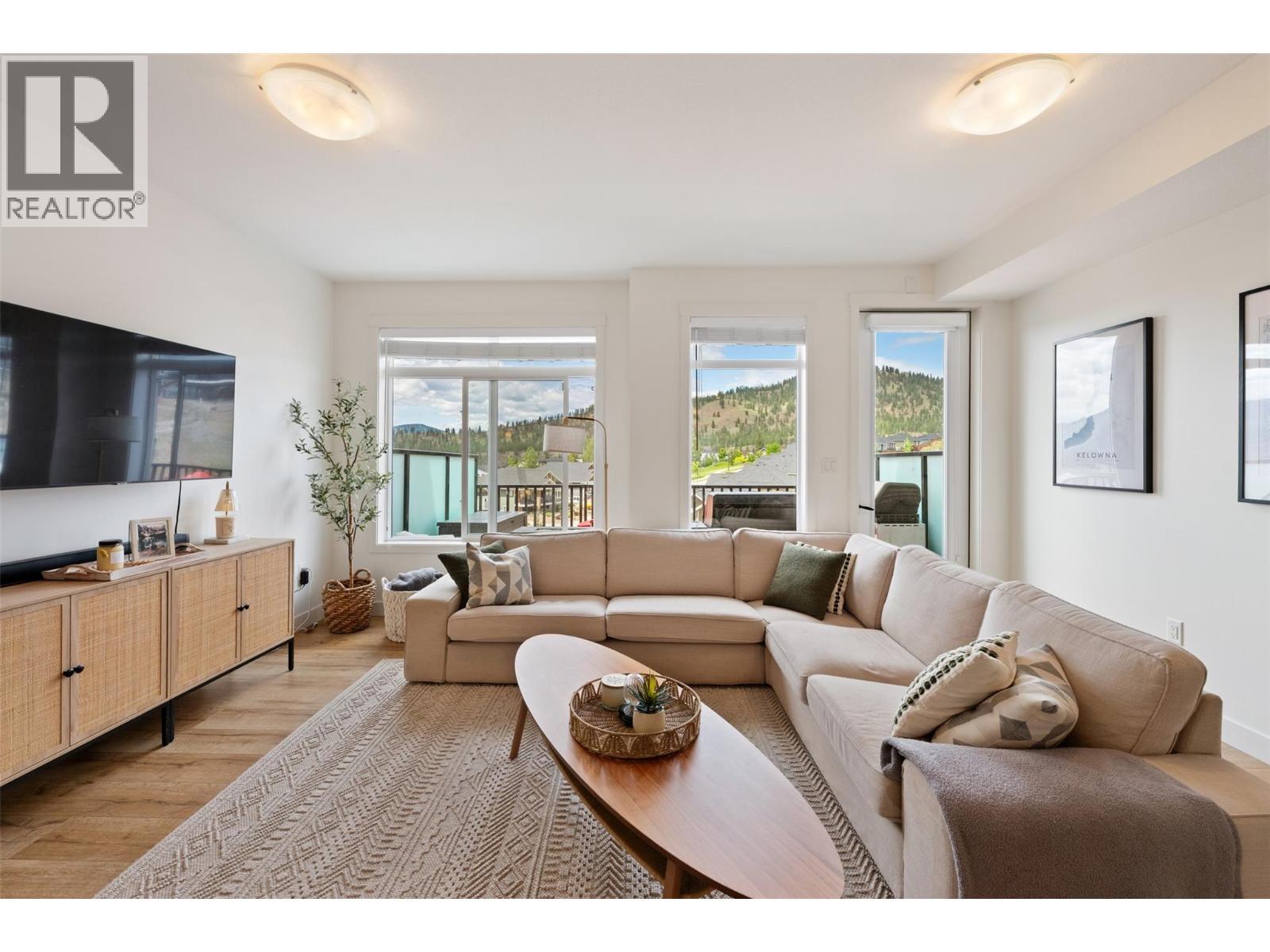 Unit 118 at Sendero Gate, 1115 Holden Road, Penticton — living room