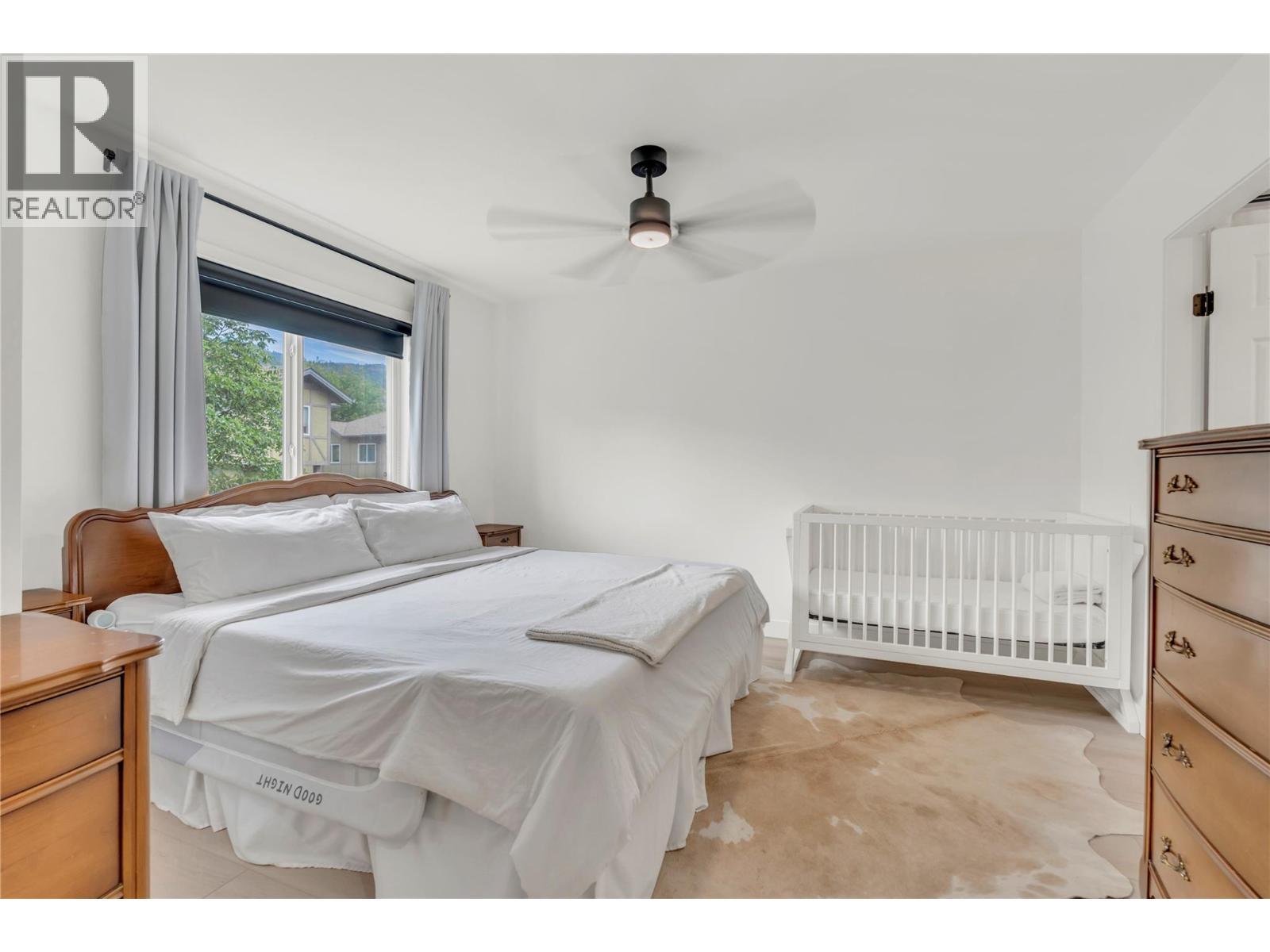 Unit 116 at Somerset Court, 48 Galt Avenue, Penticton — primary bedroom