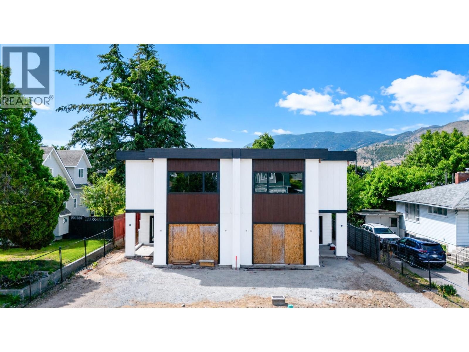 103 378 Windsor Avenue, Penticton — shared site-facing elevation