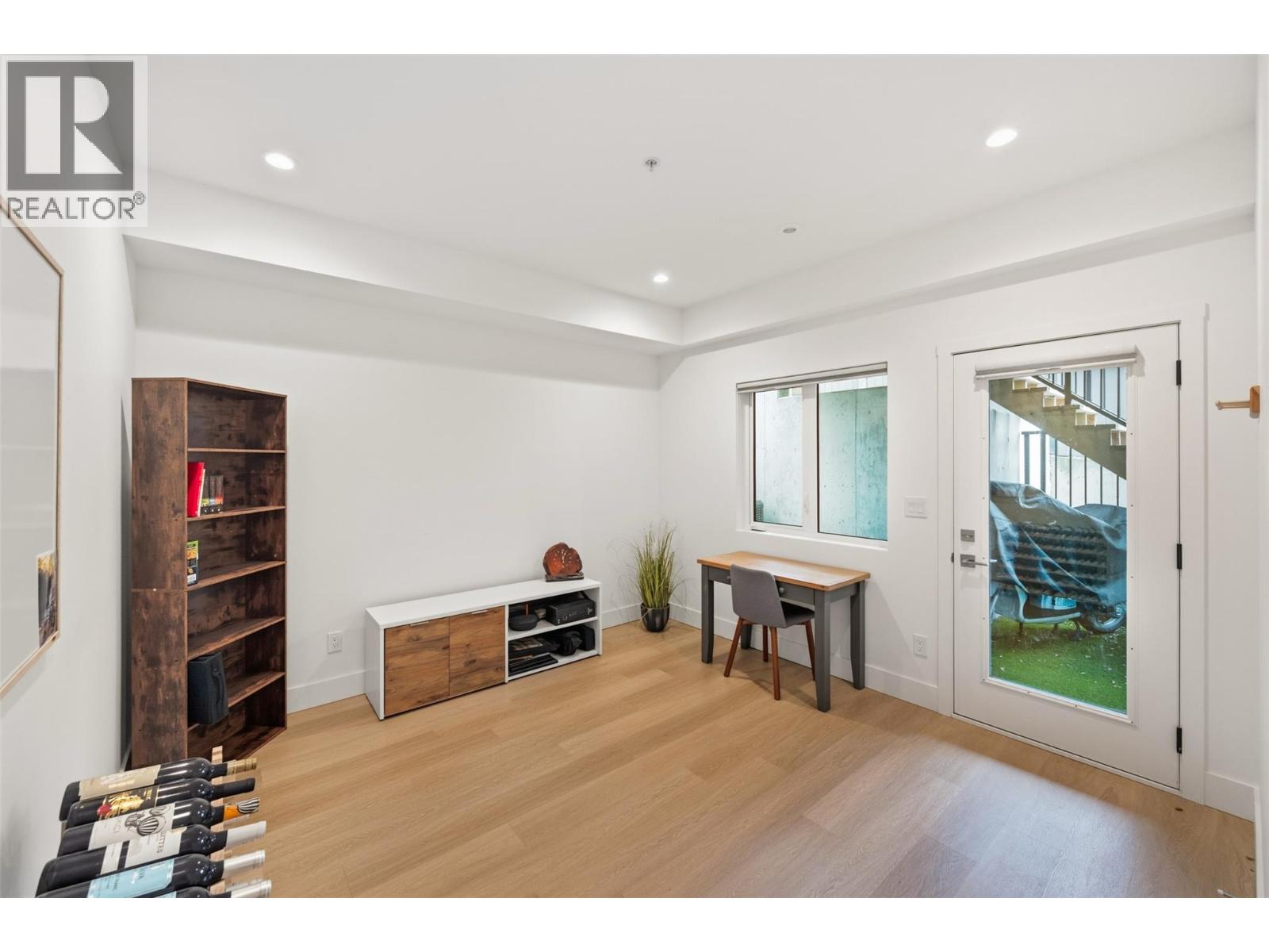 108 555 Wade Avenue E, Penticton — entry-level flex room