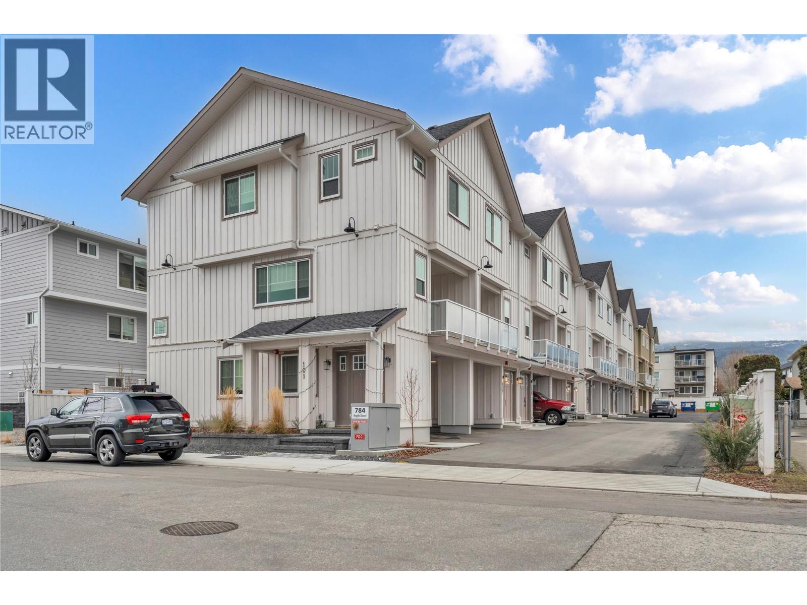 110 784 Argyle Street, Penticton — front exterior of the Argyle townhome