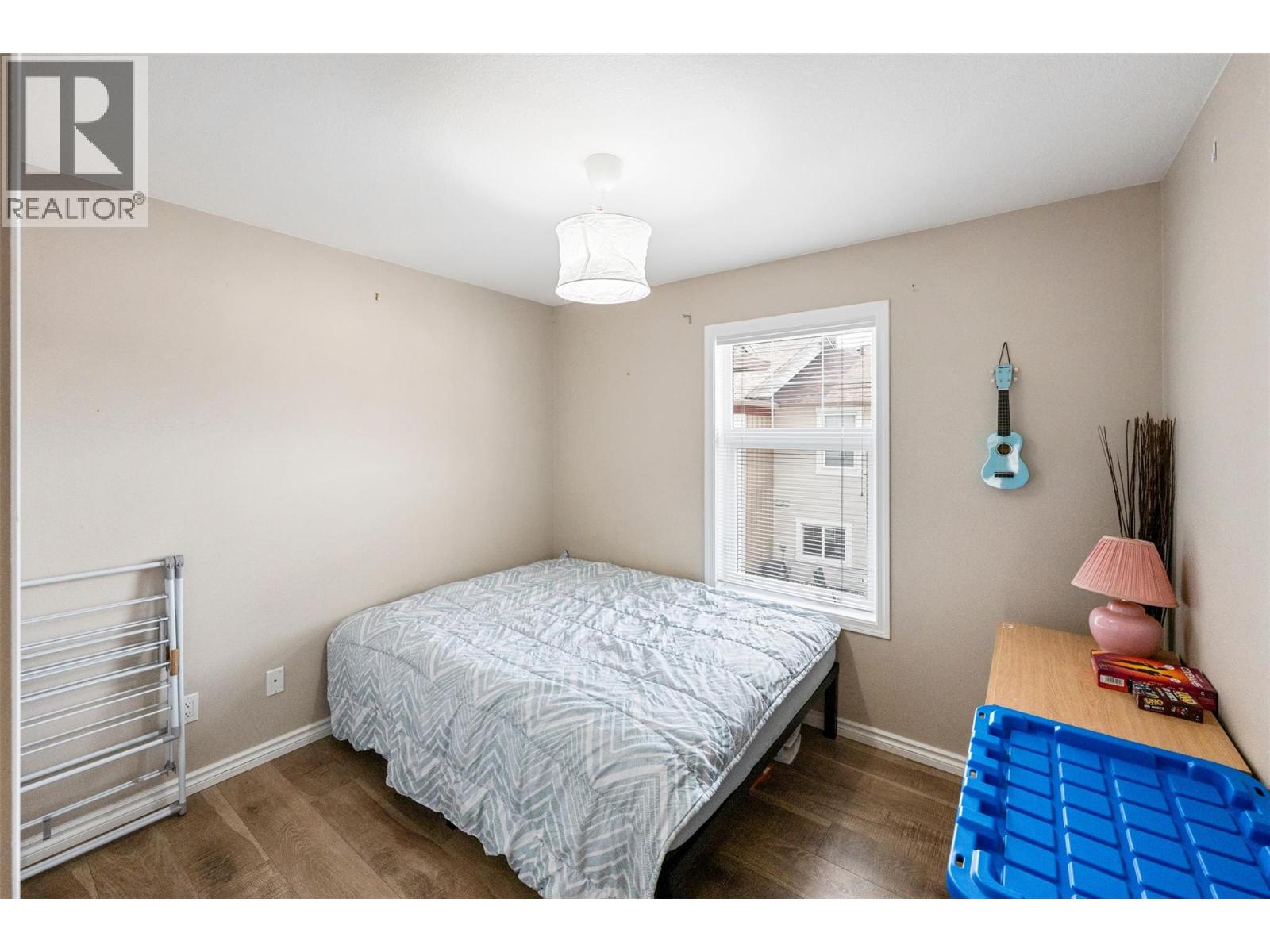 128 3363 Wilson Street, Penticton — primary bedroom