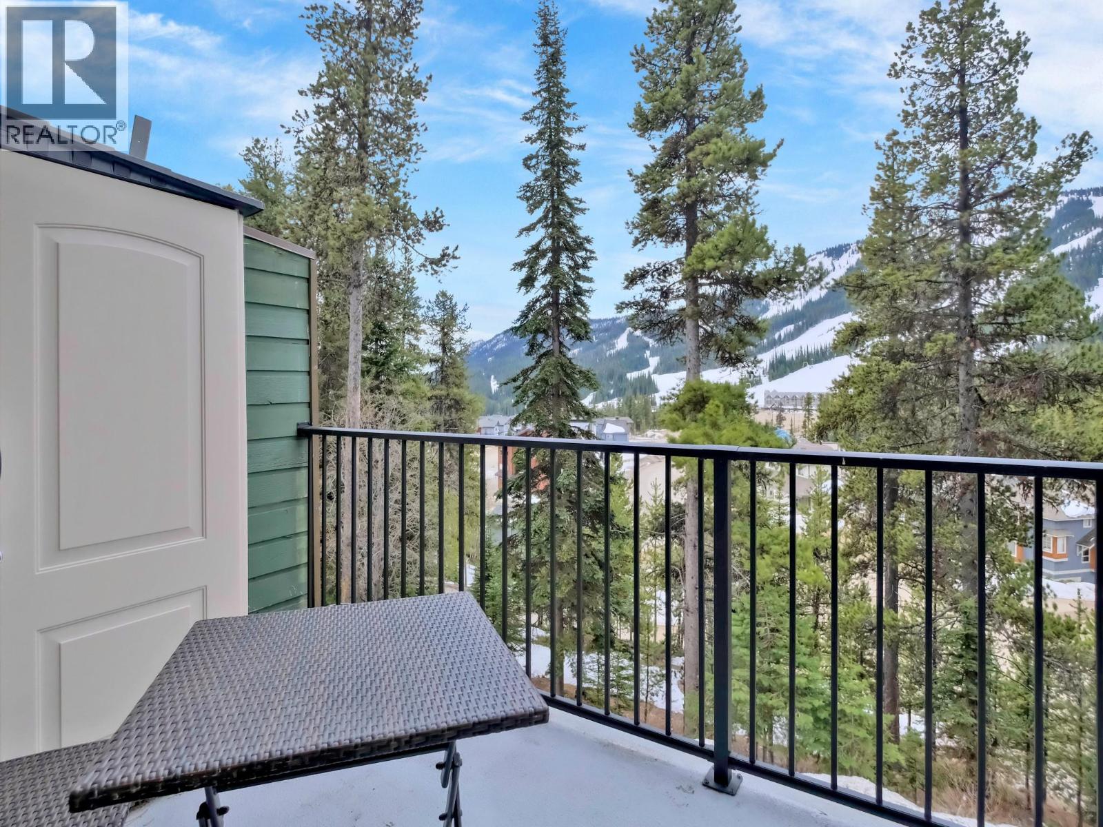 225 Clearview Road Unit 903 — private deck