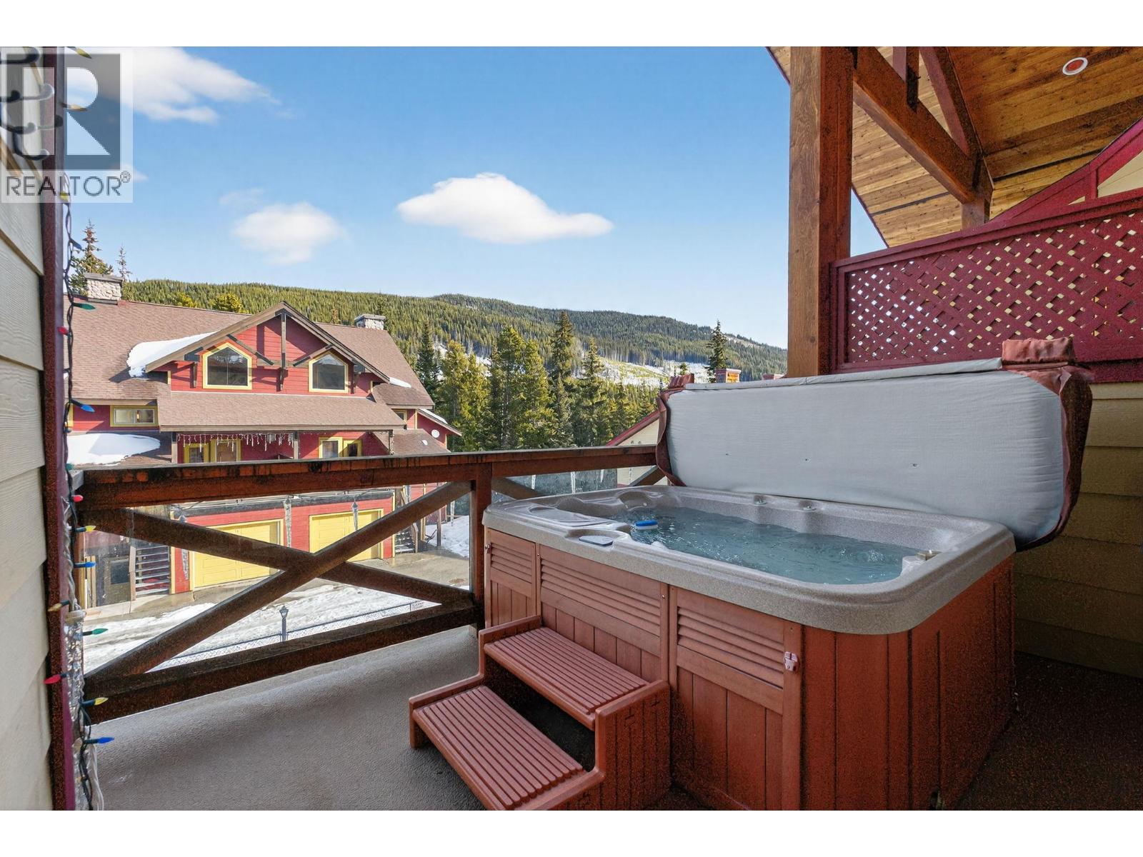 360 Strayhorse Road Unit 19 — private deck hot tub