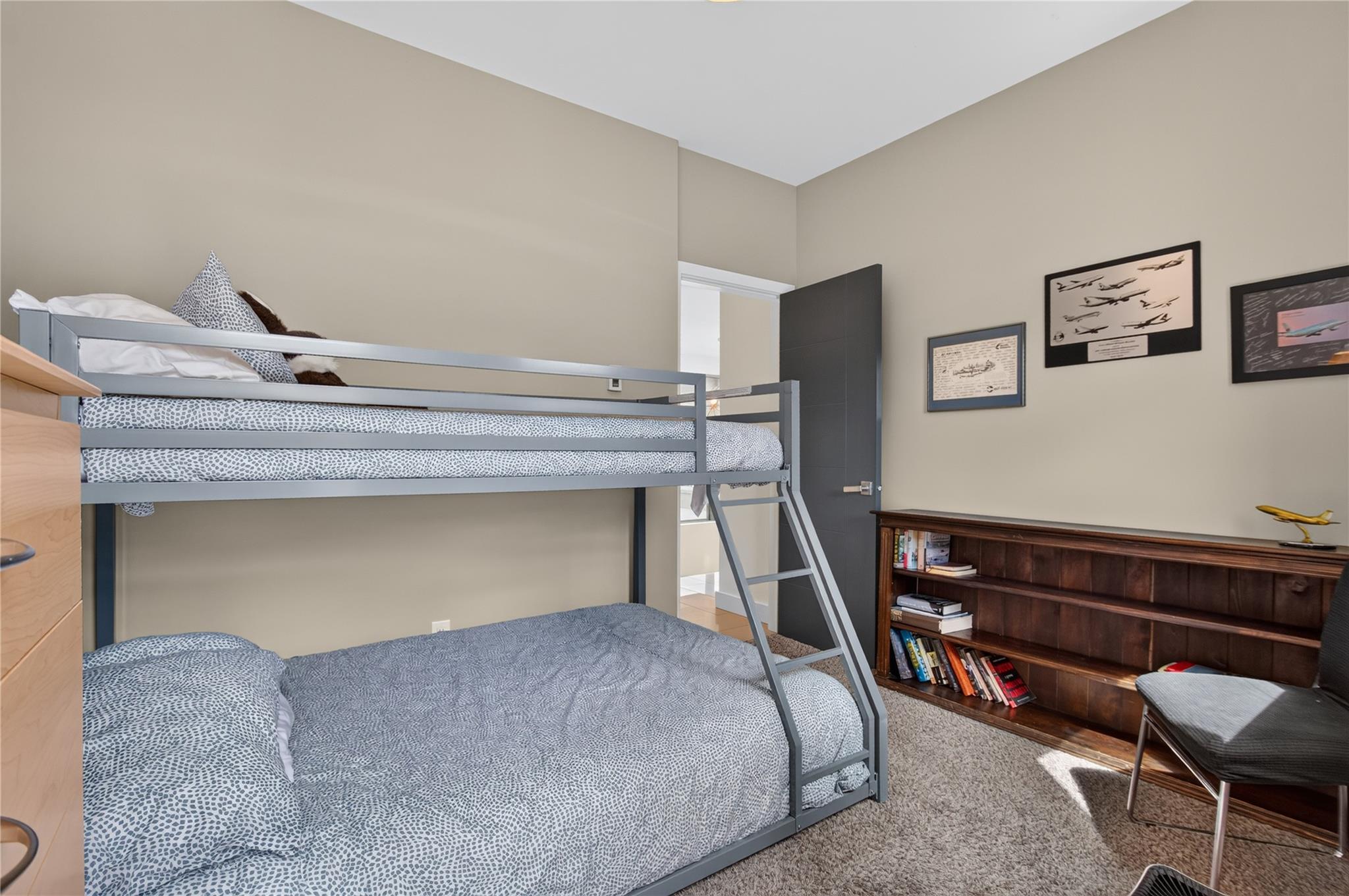 102-433 Churchill Avenue, Penticton — secondary bedroom shown with bunk beds