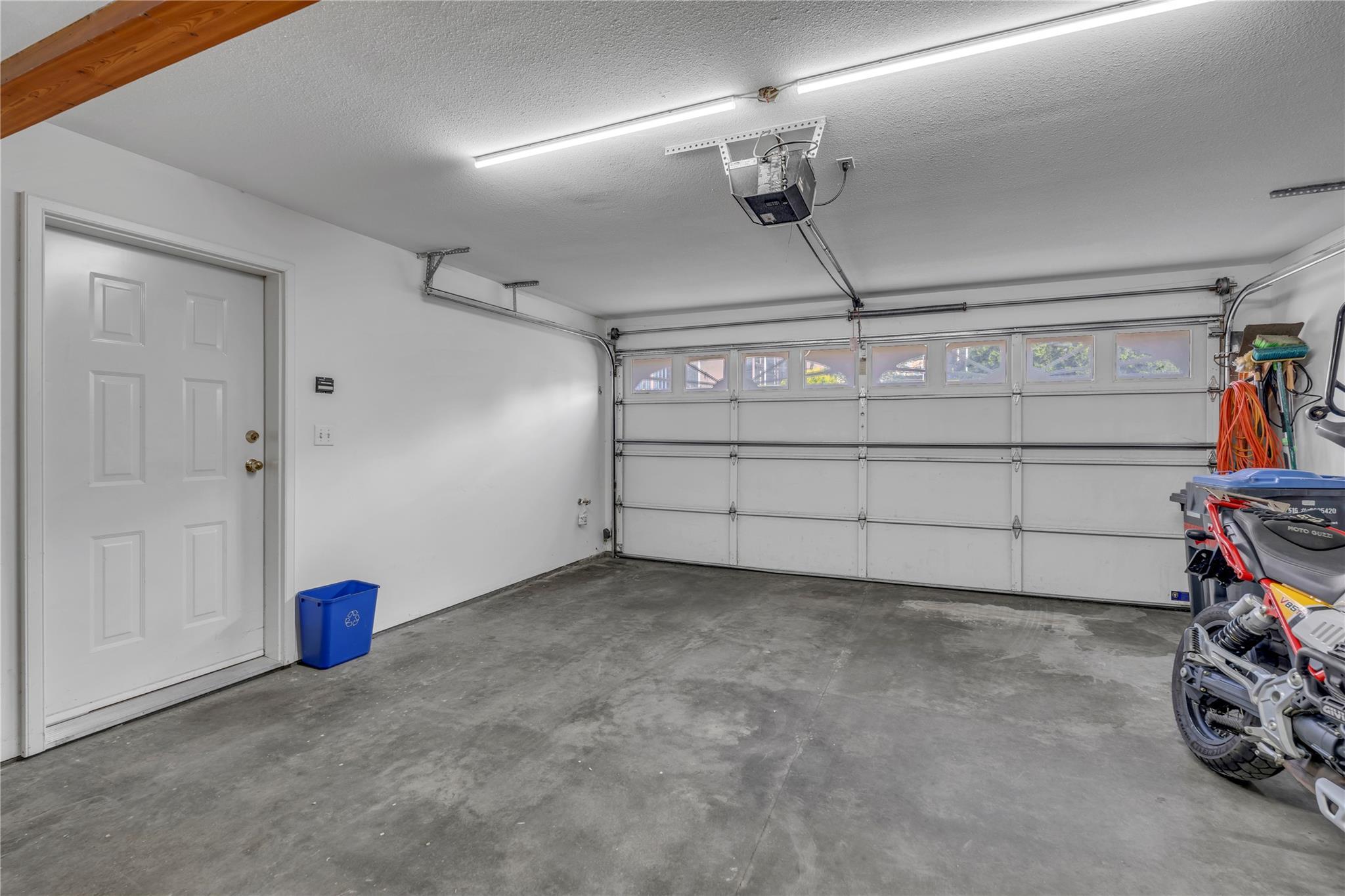 103 166 Green Avenue W, Penticton — interior of the attached double garage